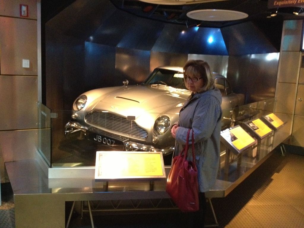 Aston%20MartinAnnette_zpshbkqmuvl.jpg