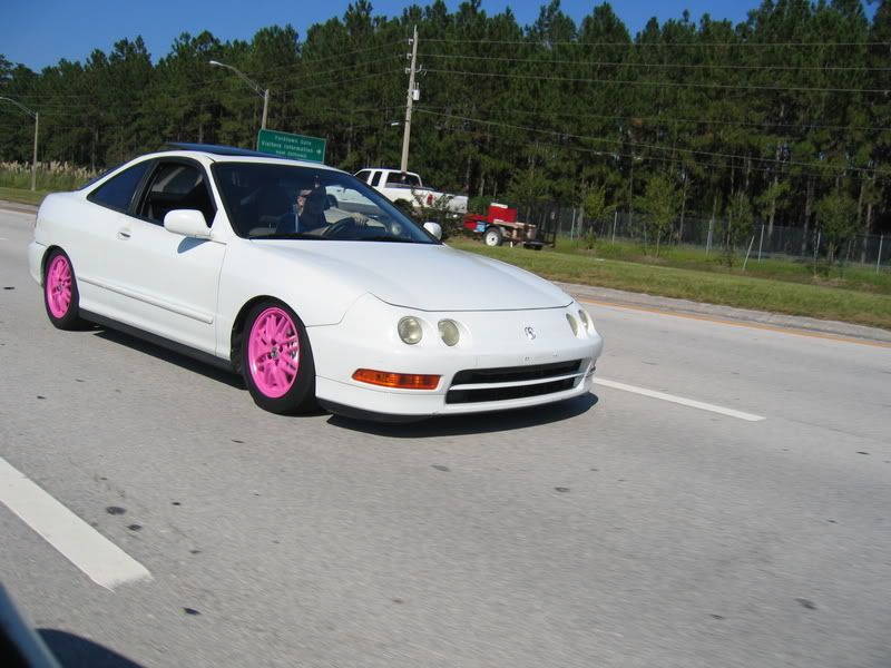 http://i267.photobucket.com/albums/ii282/swaiknow/WhiteTegPinkWheels.jpg