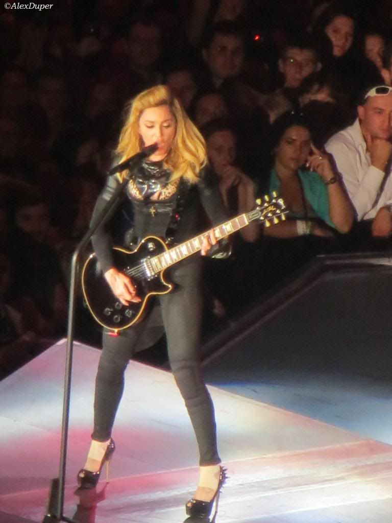 Madonna guitar