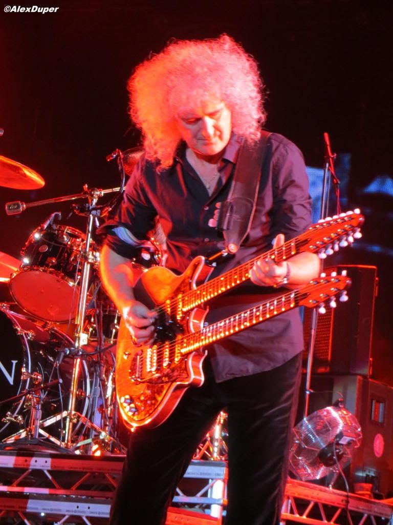 Brian two headed guitar