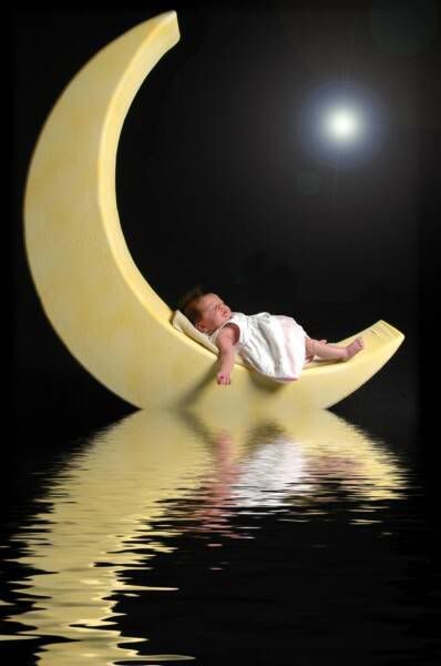 Moon_Baby_op_398x600.jpg