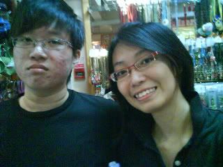 y he look so bui song?!?! haha...