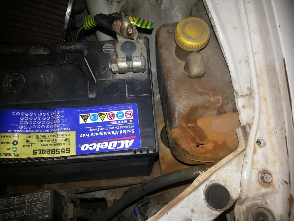 Coolant tank replacement. Micra Sports Club