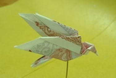 Chim Đỉnh cao nghệ thuật xếp tiền giấy Việt Nam