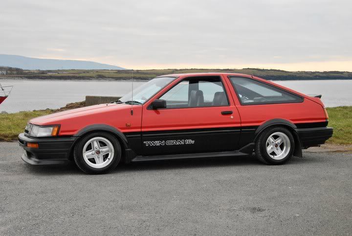 [Image: AEU86 AE86 - Red over Black UK Ae86]