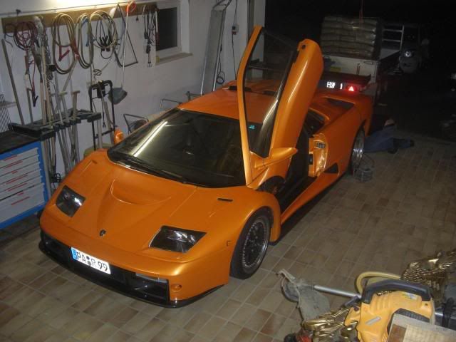 Este era el carro en venta Un Lamborghini Diavolo Diablo 