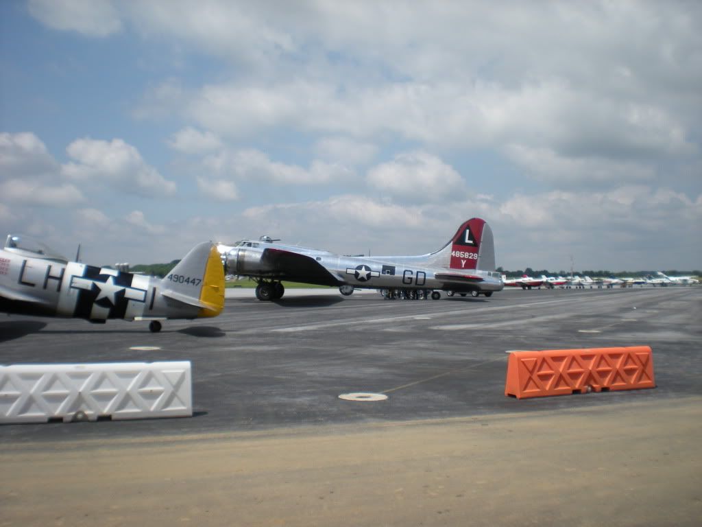 B-17GYankeeLady.jpg