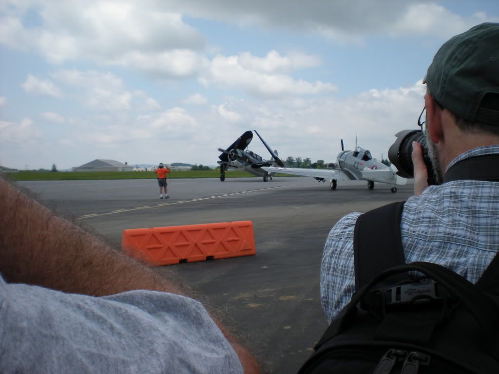 SB2CHelldiverfoldingwings.jpg