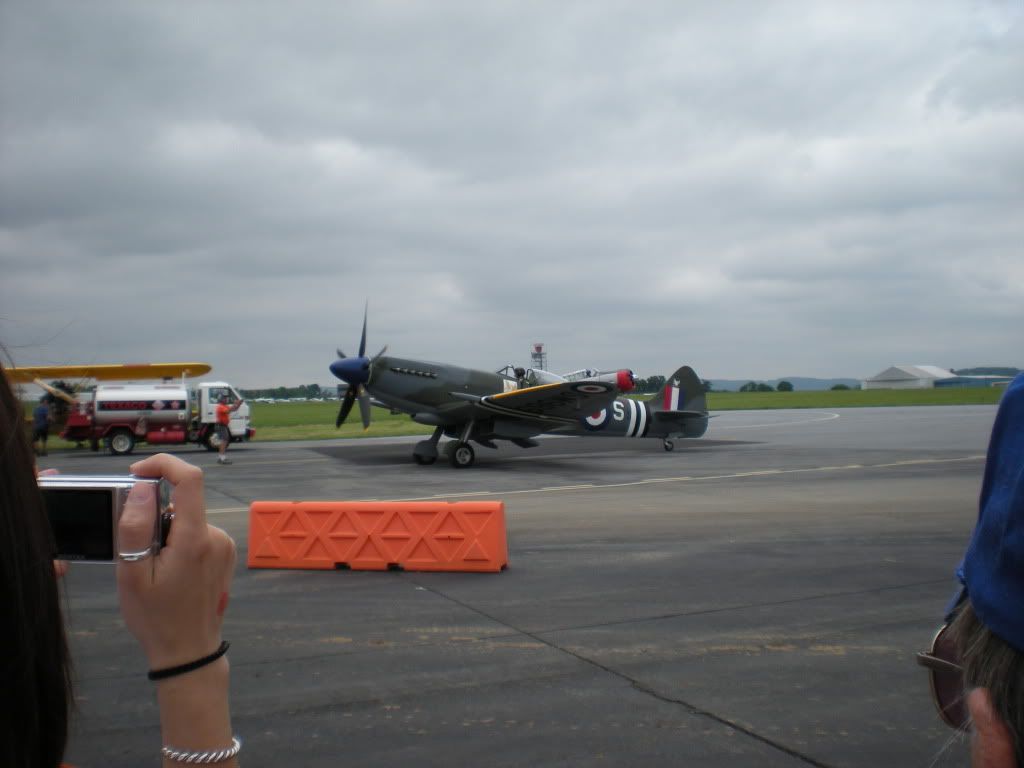 SpitfireXVIIIFrenchmarkings.jpg