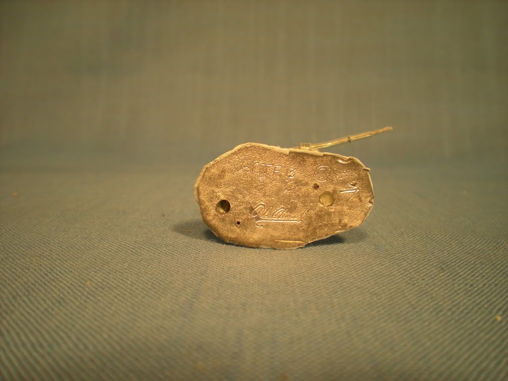 3-3Fusilierundersideofbase.jpg