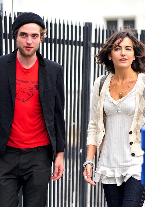 Robert Pattinson dated Camilla Belle in 2008