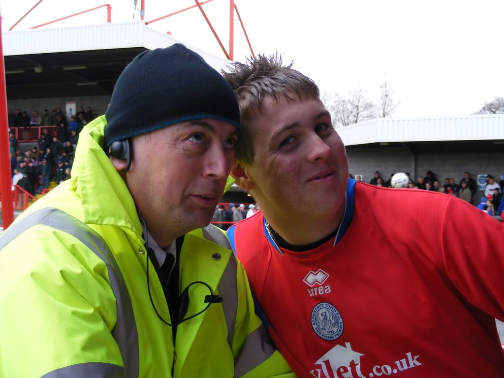 CrawleyAway044.jpg